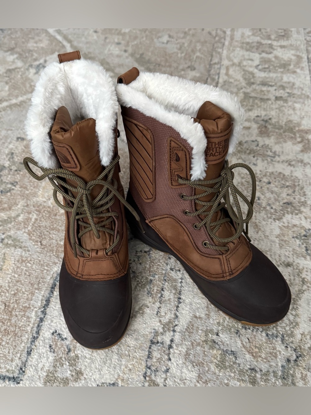 The North Face Shellista IV Mid Lace Waterproof Insulated Winter Boots Women's 8